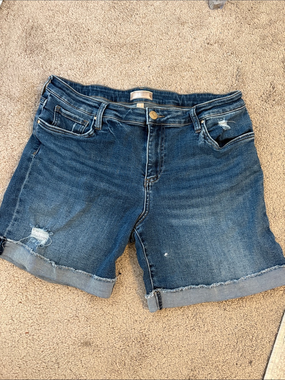 Kut From the Kloth Classic Dark Wash Denim Roll-Cuff Shorts
